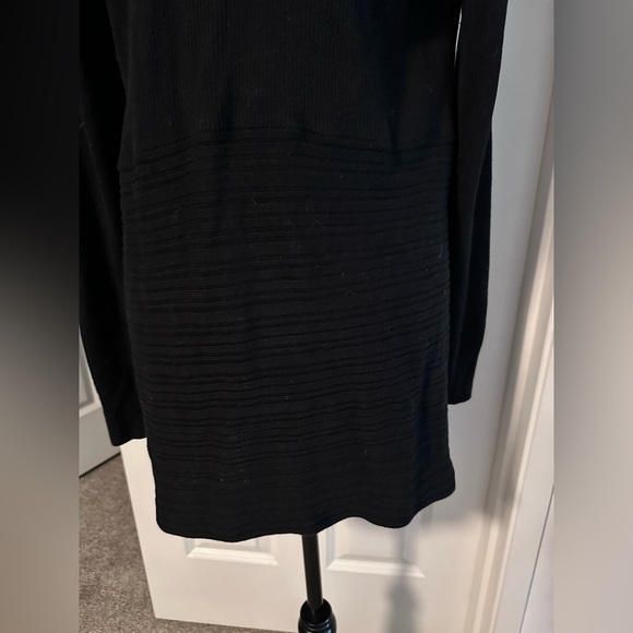 White House Black Market Sweeping Cardigan - Picture 3 of 11